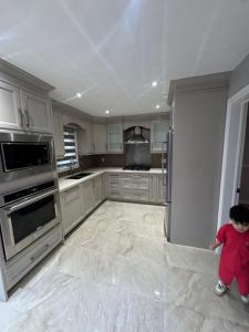 Upscale 3BR Getaway - Close to Niagara Falls