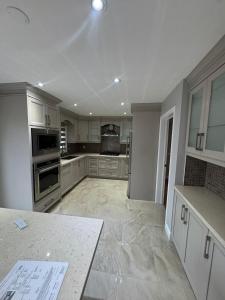 Upscale 3BR Getaway - Close to Niagara Falls