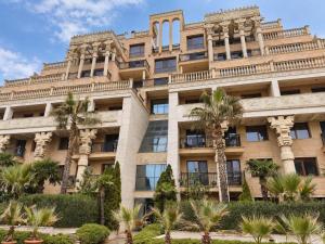 Elegant 1BR Apartment with Sea Panorama - Argisht Palace