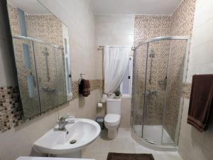 Seafront 3BR Maisonette Ground-Floor with Yard