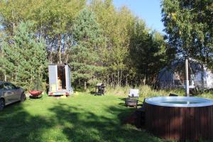OAAS Dome House - Hottube, Sauna, Chimney & BBQ Included in Price