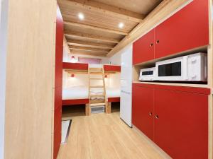 FLAT 02 Brick