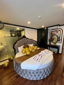 Golden Villa