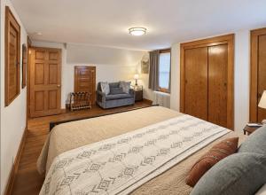 Johnstown Stay Near Laurel Highlands & Hiking