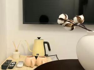 Room 303, 5 minutes by subway, fully equipped private room, Yeongdeungpo Times Square, Han River, Myeongdong, Hongdae 20 minutes, Kocheok Dome, KTX, Busan