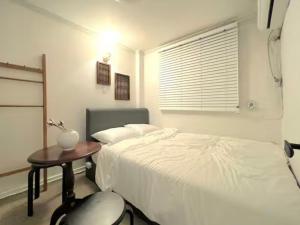 Room 303, 5 minutes by subway, fully equipped private room, Yeongdeungpo Times Square, Han River, Myeongdong, Hongdae 20 minutes, Kocheok Dome, KTX, Busan