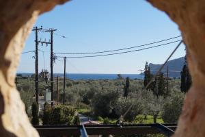 Nikos Stone Guest House