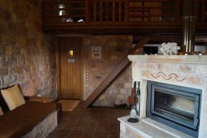 Nikos Stone Guest House