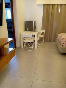 Comfort & Pool - 1st Floor Studio for 4 Guests