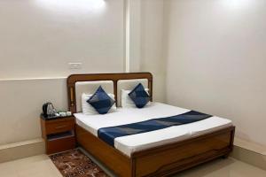 Jayaditya Palace 10 minutes walking from Shri Ram Mandir