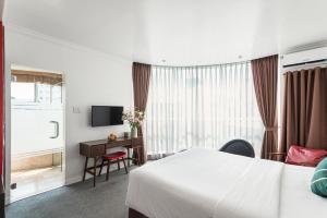 Dinh Hotel