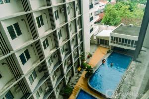 Comfort Studio Apartment at Padina SOHO Residence By Travelio