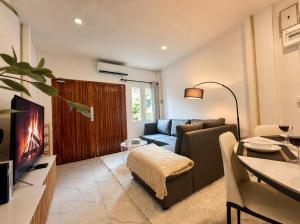 Cozy & Bright 4 BR House near Khao San Road