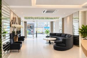 A&EM - The Petit Hotel