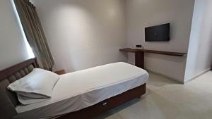 Prashanth Delux Hotel