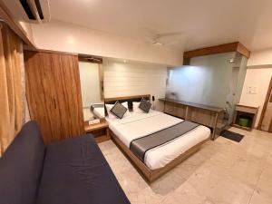 Bluebell Residency near Thane Railway Station
