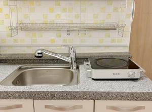 44Hongik Univ Station, 15 minutes from Itaewon, Mangwon Market, Hapjeong, Single Accommodation, Fully Furnished