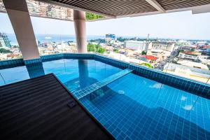 Lokai Boutique Hotel