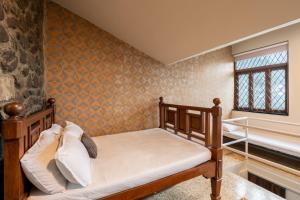 SaffronStays Inverlochy 3-BR Parsi-style villa with indoor games, bonfire & views near Lonavala
