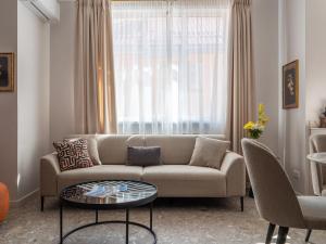 Designer New Central High End 3BR Apartment