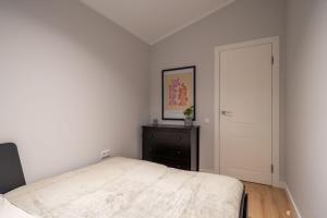 E89 Serviced Apartments - Close To Old Town - by Innorental