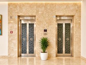 The Altruist Wagholi Hotel