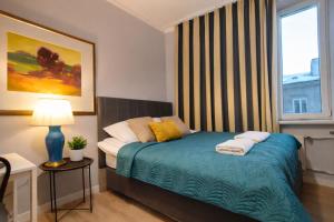 V Airport & West Railway Station apartments