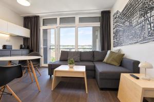 Central Apartment with Balcony and Slavin View