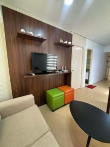 1Bedroom Avida Towers 2, IT Park- Pool View