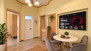 Blloku Riverside Apartment-Check in 24 Ore