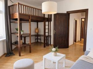 Modern 1BR City Retreat