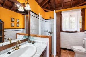 GuestReady - Villa Pool Sea Views