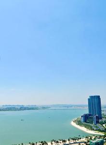 The Azure Duplex - Stunning Bay View - Citadines Ha Long