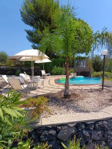 B&B BOUTIQUE DI CHARME "ETNA-RELAX-NATURA"