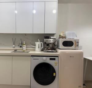 roasterblock 2BR flat 33m2 near Hongdea by the hanriver