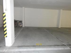 Central apartment with parking
