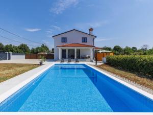 Holiday Home Eroa by Interhome