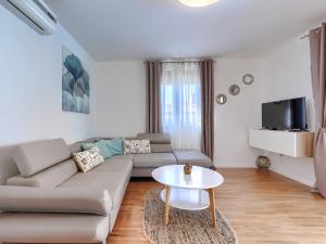 Holiday Home Matis by Interhome