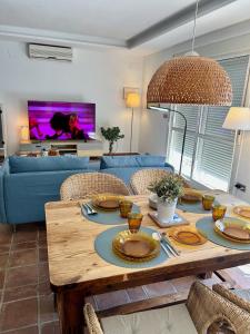 Sea-View Luxury Loft with Private Garden