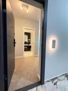 COZY Boutique ApartHotel - Private Suites and Studios