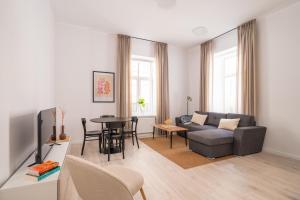 PB10 - Serviced Apartments in Embassy District by Innorental