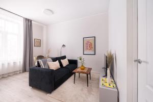 PB10 - Serviced Apartments in Embassy District by Innorental