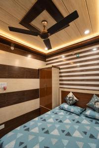Guest Room Retreat in Kud, Patnitop with Mountain Views