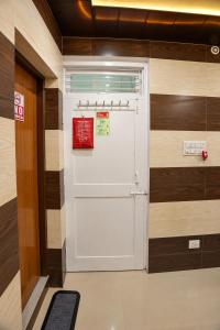 Guest Room Retreat in Kud, Patnitop with Mountain Views