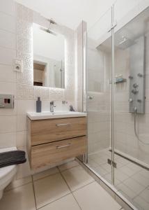 Spacious 3BR by Fashion Street