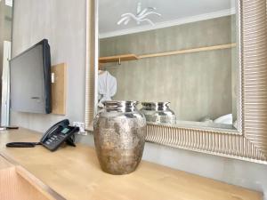 WH Luxury Residence