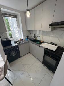 Lumina 3 room apart near PGE Narodowy and Legia