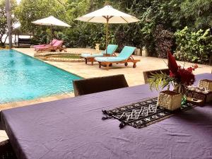 Villa Nirwana en gastenverblijf & appartement