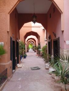 Riad 4 continents