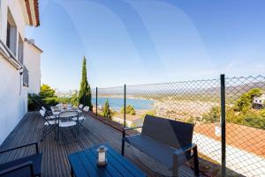 Maison vacances avec piscine commune et vue mer